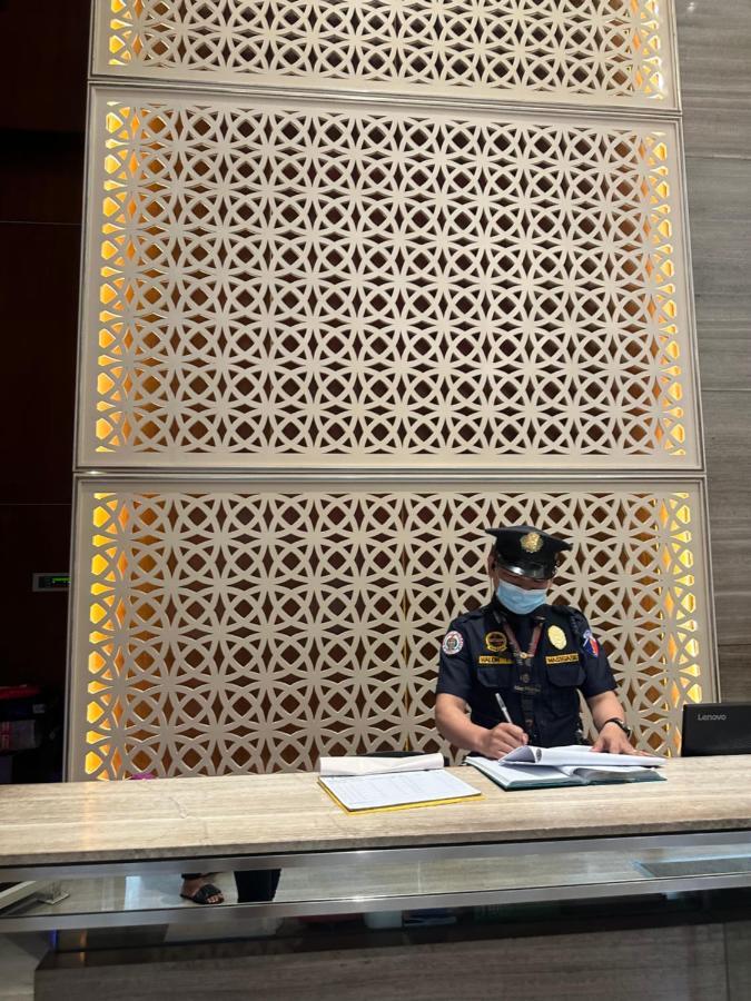 Luxury Suite Across Sm Megamall Manila Exterior photo