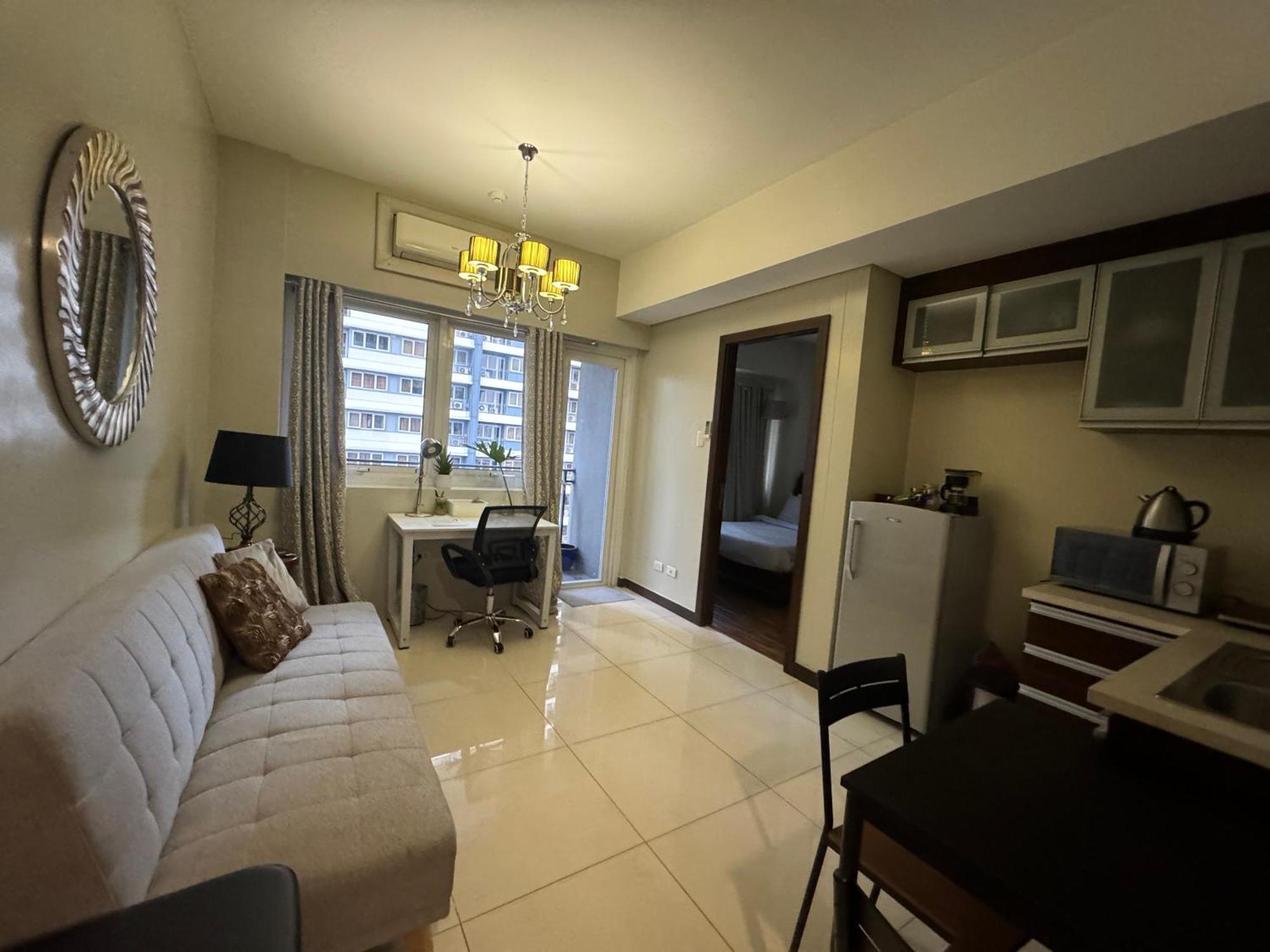 Luxury Suite Across Sm Megamall Manila Exterior photo
